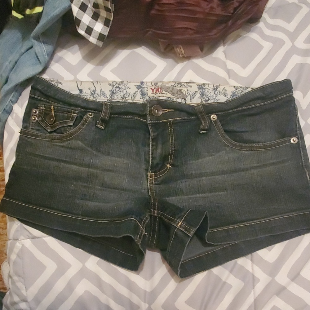 Womens shorts Size 9
